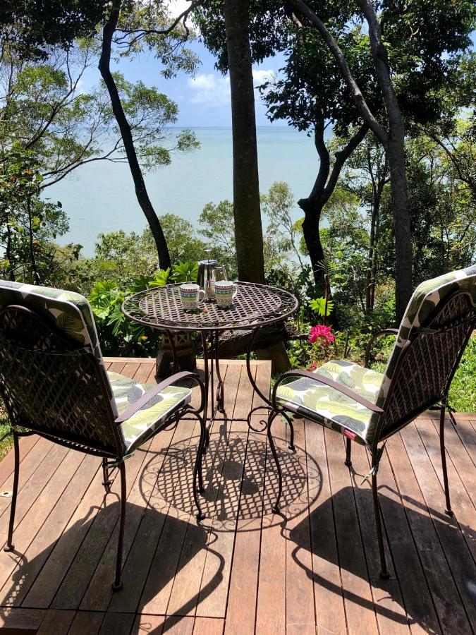 Gunnadoo Hut With Ocean Views And Jacuzzi Lodge Miallo