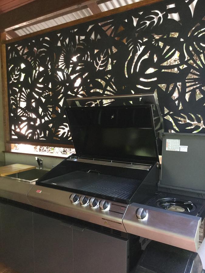 Gunnadoo Hut With Ocean Views And Jacuzzi